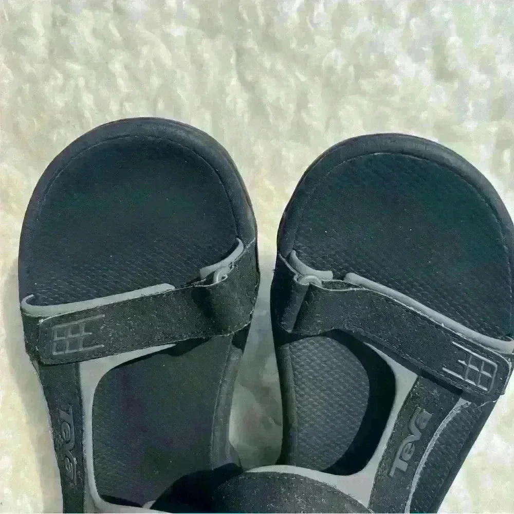 TEVA Minam Outdoor Adjustable Hook & Loop Sandal Black Gray